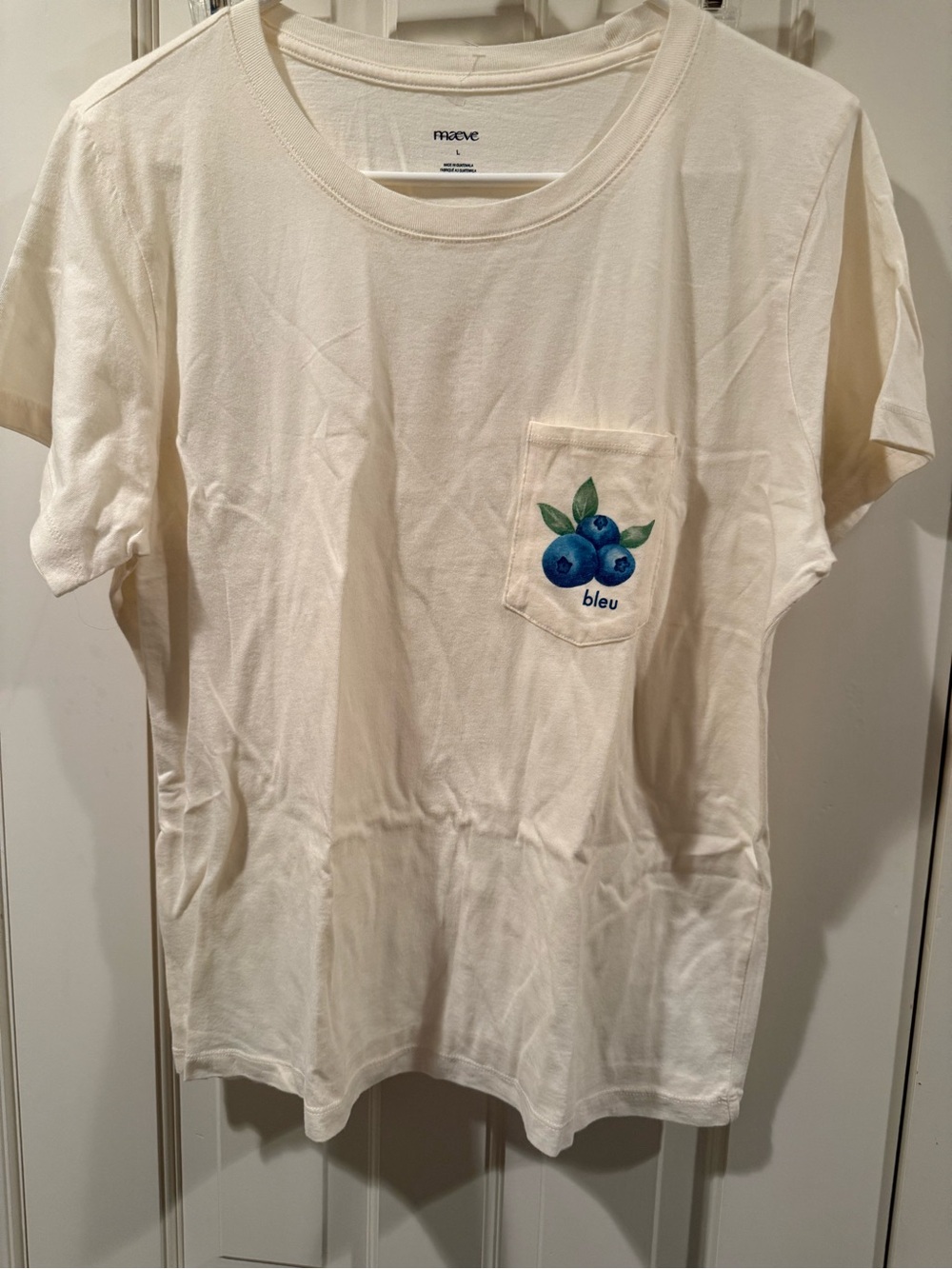 NWOT Maeve Blueberry Pocket Fitted Tee Size Large Ivory